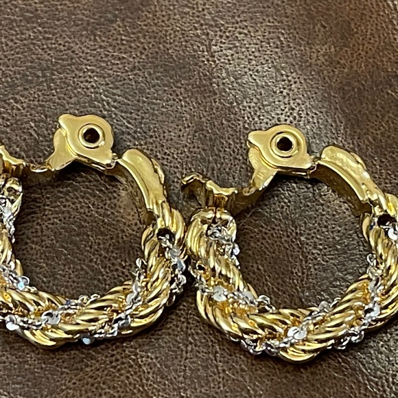 Vintage Monet Set Necklaces Bracelet Earrings - Picture 6 of 8